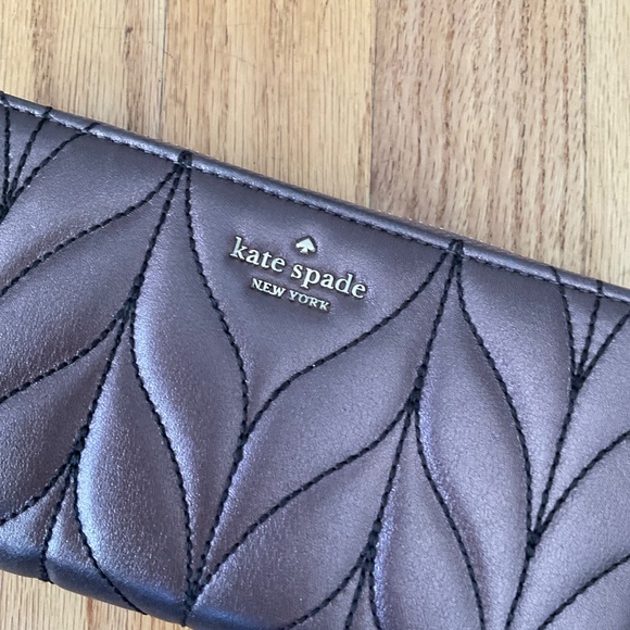 Kate Spade Briar Lane Quilted Neda wallet Metallic - Picture 3 of 11